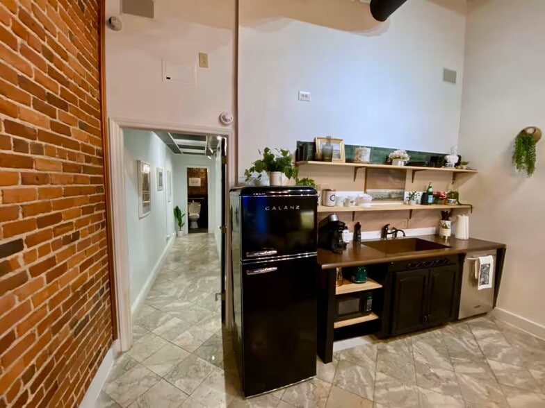 More Photos Of 102 W North St, Greenville Storefront Retail Office For Sale
