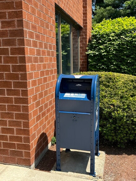 More Photos Of 319 Littleton Rd, Westford Office For Sale