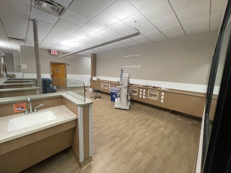 More Photos Of 1515 Jarret Pl, Bronx Hospital For Lease