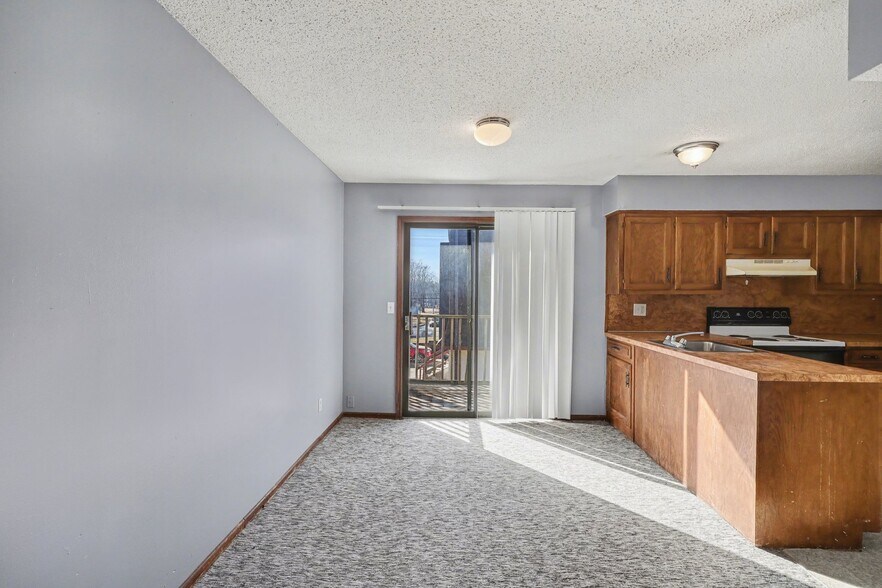 More Photos Of 8622-8630 Lane Ave, Raytown Apartments For Sale