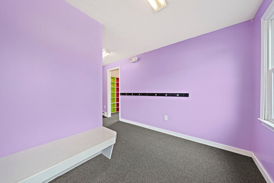 More Photos Of 1221 Ocean St, Marshfield Flex For Sale