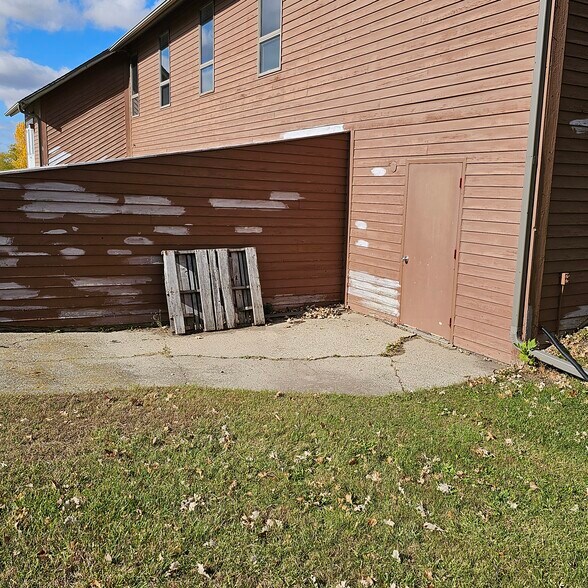 More Photos Of 521 Central Ave, Sunburg Religious Facility For Sale