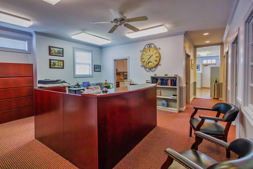 More Photos Of 1623 W Colonial Pky, Inverness Medical For Sale