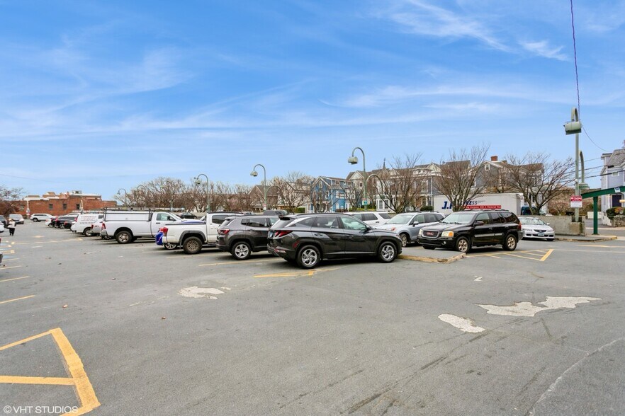 More Photos Of 84 Washington St, Norwalk General Retail For Sale