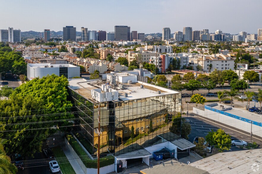 More Photos Of 11022 Santa Monica Blvd, Los Angeles Office For Lease