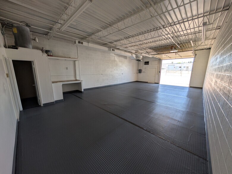 More Photos Of 2537 Weston Rd, Colorado Springs Service For Lease