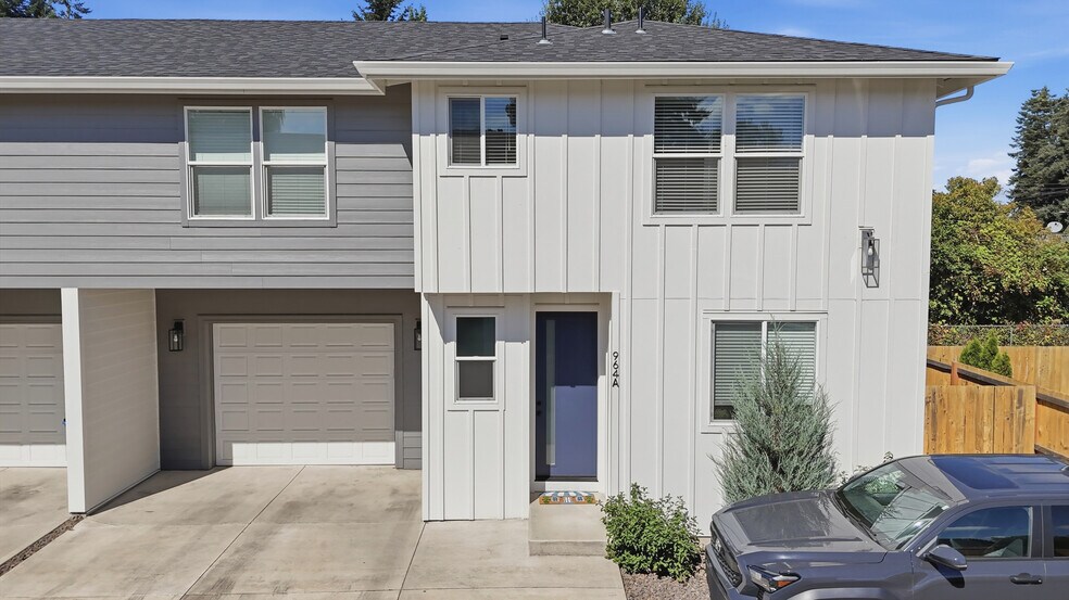 More Photos Of , Kelso Multifamily For Sale