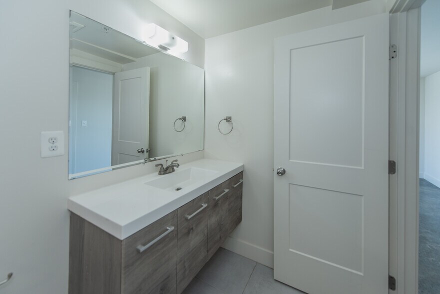 More Photos Of 1515 Rhode Island Ave NE, Washington Apartments For Sale