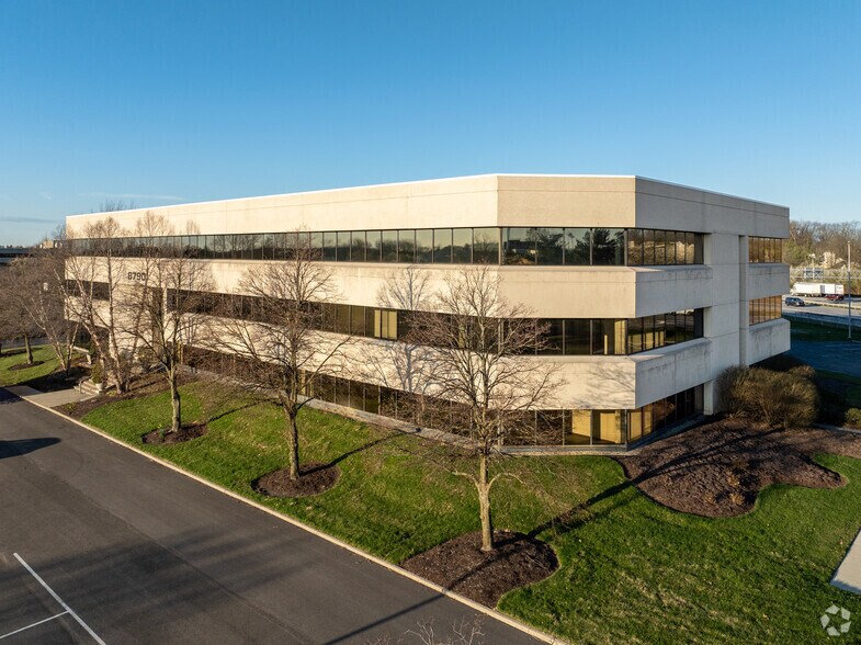 More Photos Of 8790 Governors Hill Dr, Cincinnati Office For Sale