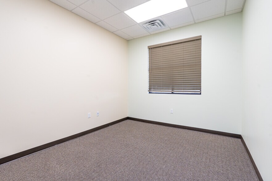 More Photos Of 4714 Riverstone Blvd, Missouri City Medical For Sale