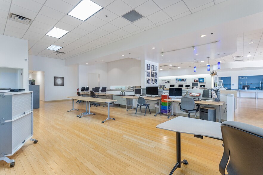 More Photos Of 2991-2995 E White Star Ave, Anaheim Warehouse For Sale