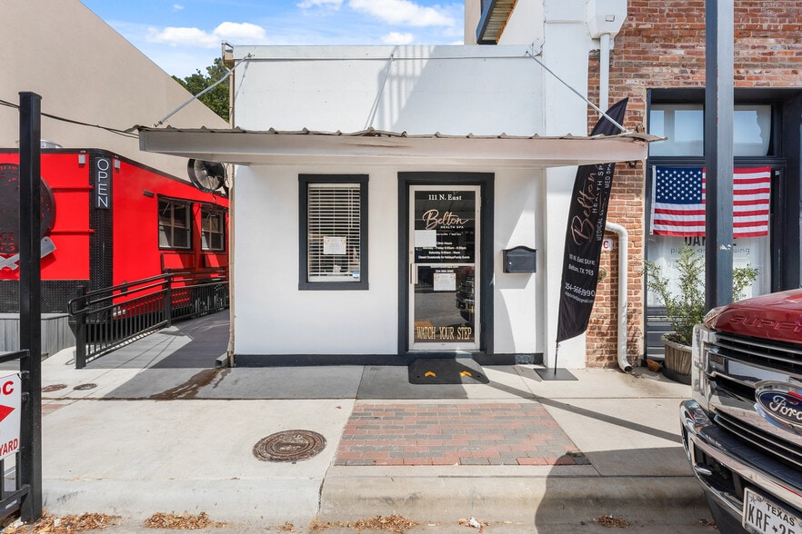 More Photos Of 200 E Central Ave, Belton Office Residential For Sale