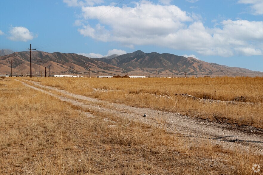 More Photos Of 300 S Industrial Loop Rd, Tooele Land For Sale