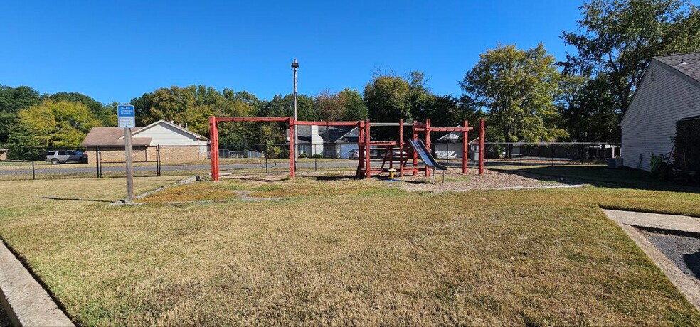 More Photos Of 401 N Cumberland Ave, Russellville Apartments For Sale