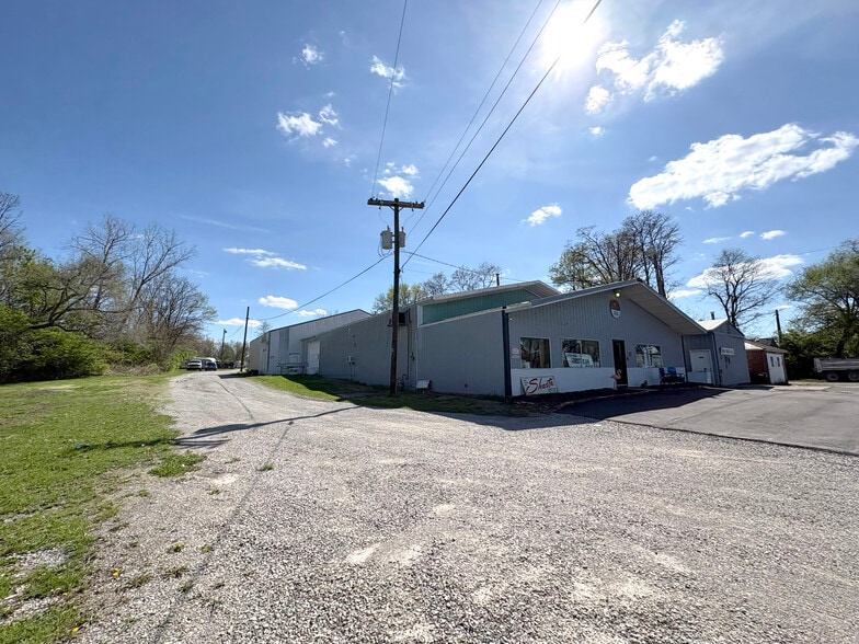 Primary Photo Of 5220 New Haven Ave, Fort Wayne Distribution For Sale