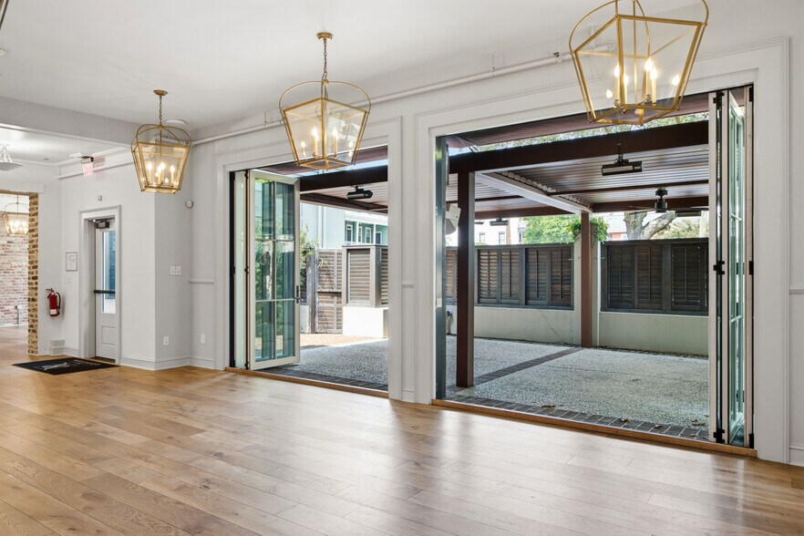 More Photos Of 207 Rutledge Ave, Charleston Storefront Retail Residential For Sale
