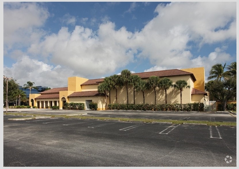 More Photos Of 501 Village Blvd, West Palm Beach Office For Lease
