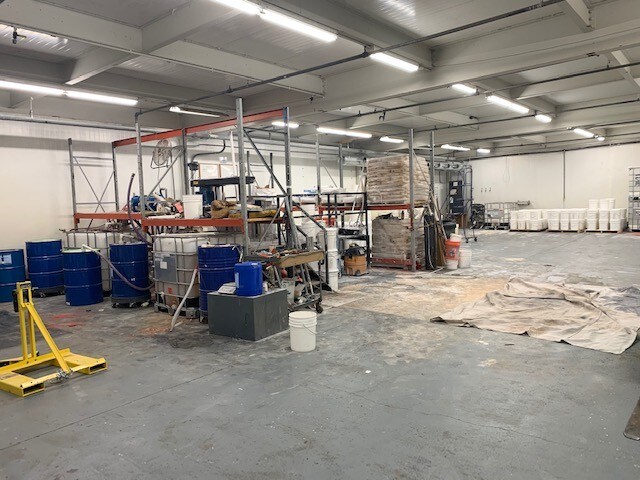 More Photos Of 2101 Rockmart Hwy, Rome Manufacturing For Sale