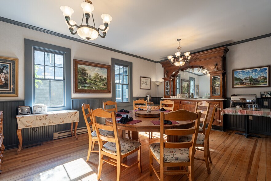 More Photos Of 129 Gothic Ave, Crested Butte Hotel For Sale