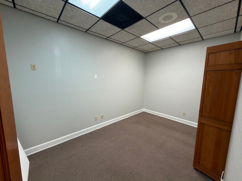 More Photos Of 3201 SW 34th Ave, Ocala Office For Lease