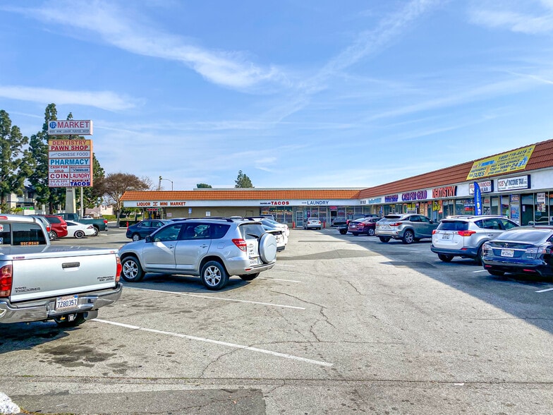 More Photos Of 12506-12552 Westminster Ave, Garden Grove Unknown For Lease