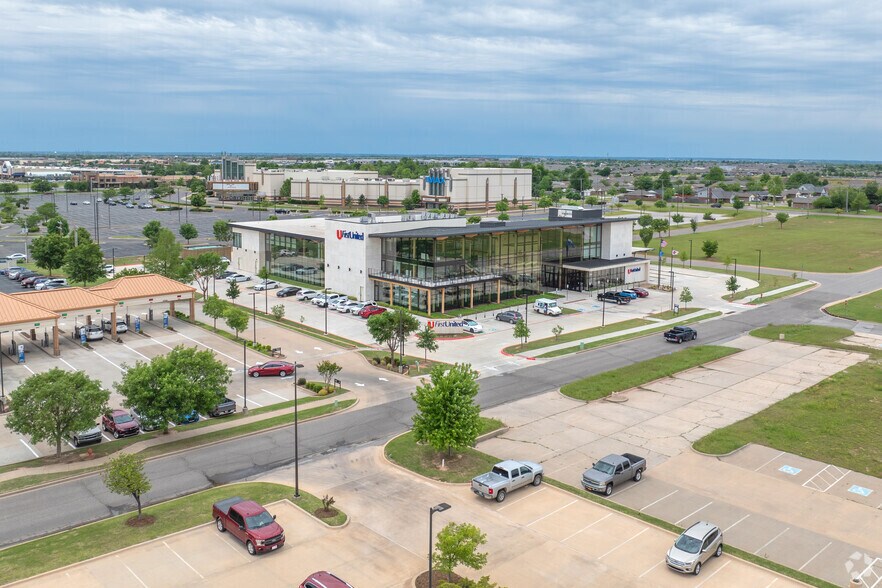 More Photos Of 420 SW 6th St, Moore Office For Lease