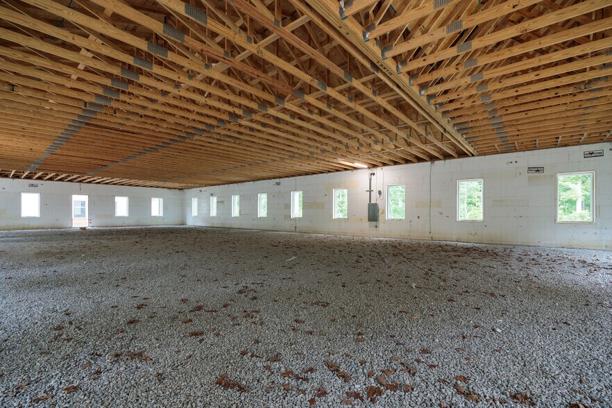 More Photos Of 12868 Patterson Ave, Richmond Office For Sale