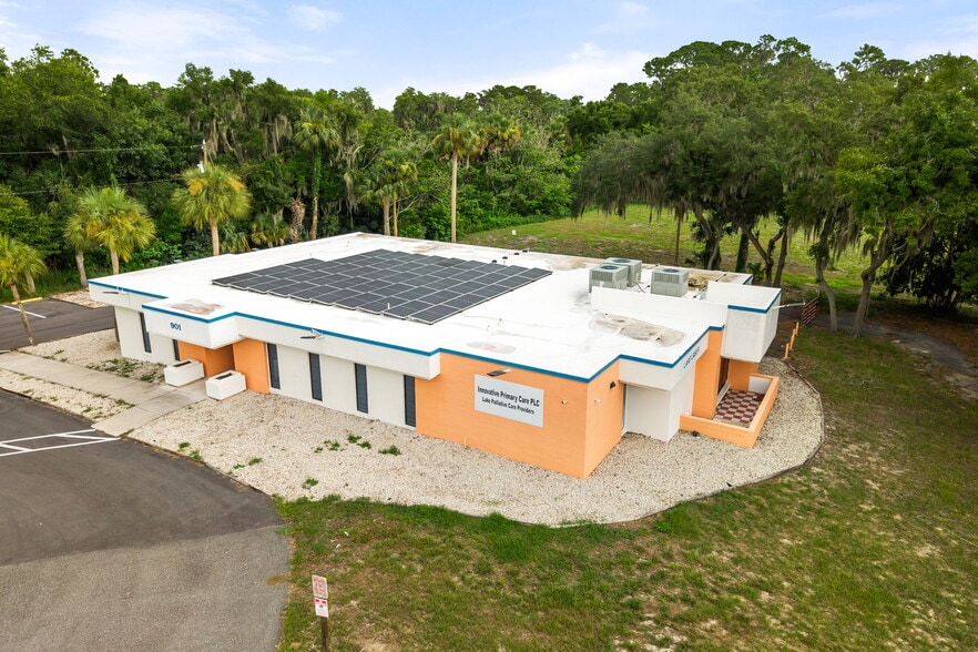 More Photos Of 901 N Grove St, Eustis Medical For Sale