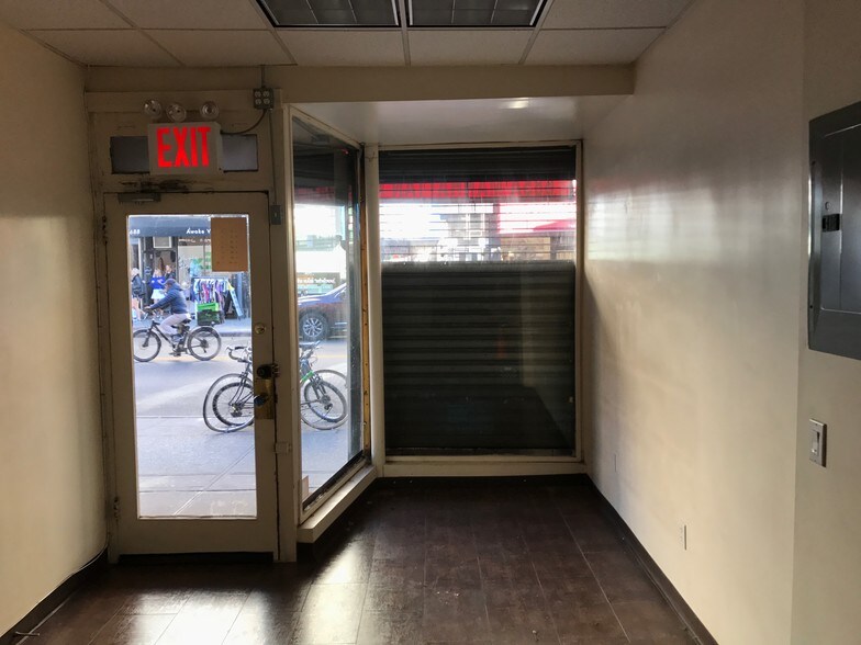 More Photos Of 685 Manhattan Ave, Brooklyn Storefront Retail Residential For Lease