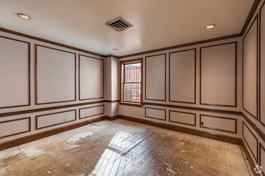 More Photos Of 471-473 H St NW, Washington Office Residential For Sale