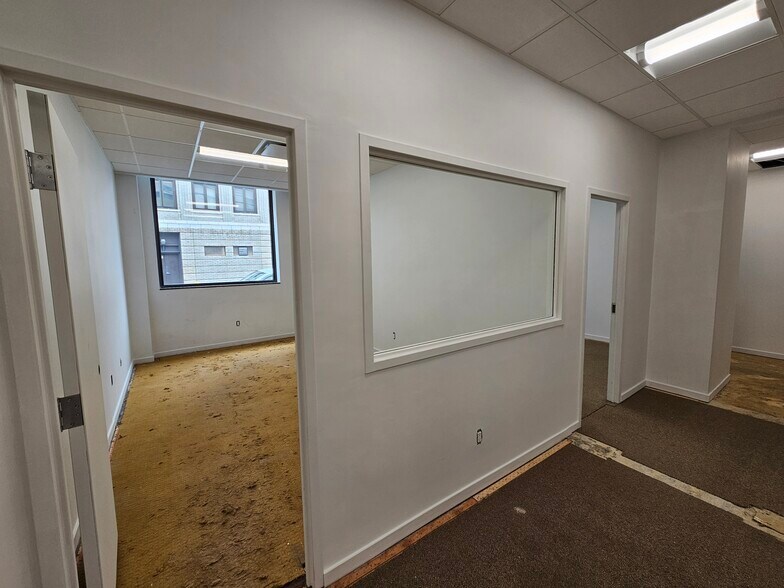 More Photos Of 710 Fifth Ave, Pittsburgh Office Residential For Sale