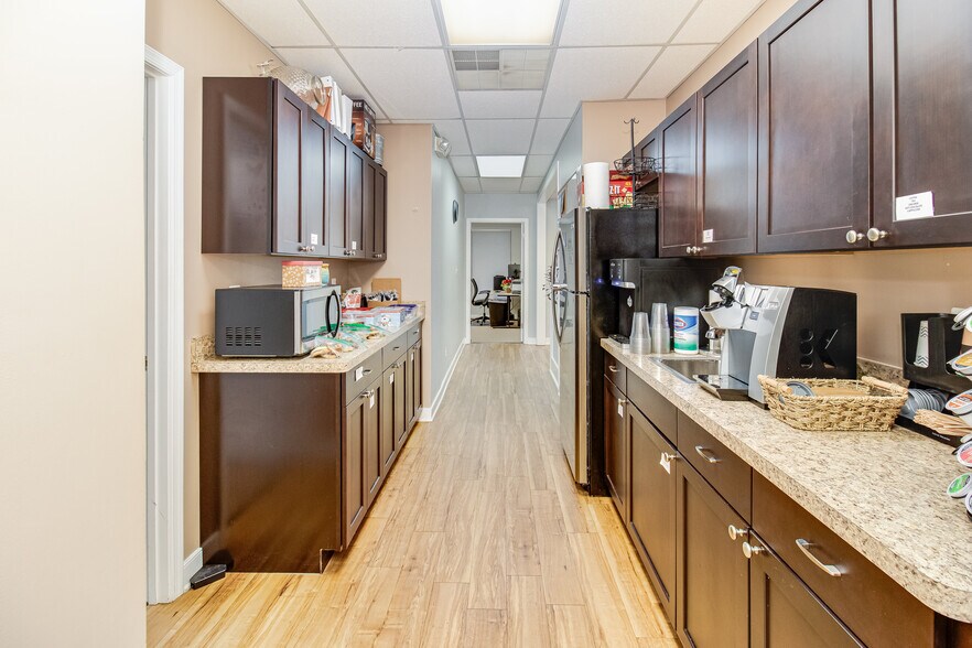 More Photos Of 419 Chatham Square Office Park, Fredericksburg Office For Lease