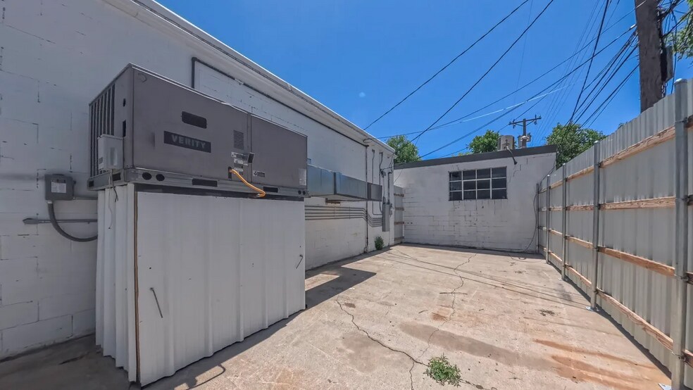 More Photos Of 1502 S Lipscomb St, Amarillo Light Distribution For Sale