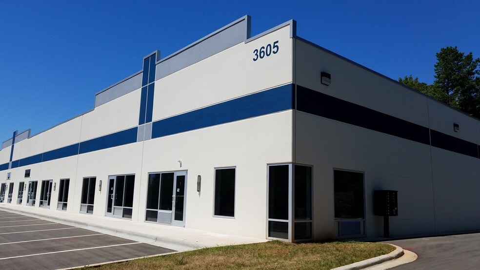 More Photos Of 3605 Latrobe Dr, Charlotte Warehouse For Lease
