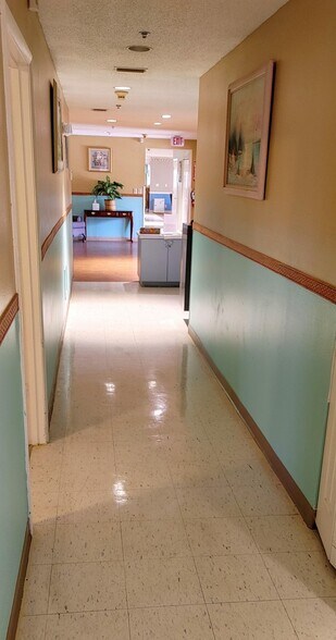 More Photos Of 5426 18th St W, Bradenton Assisted Living For Lease
