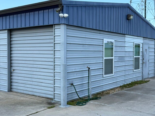 More Photos Of 14 Utility Dr, Palm Coast Industrial For Lease