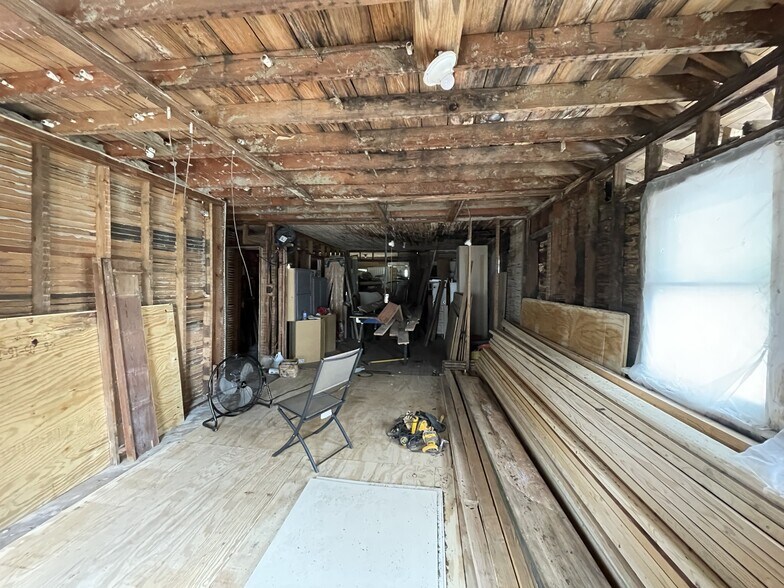 More Photos Of 1616 P St, Tekamah Specialty For Sale