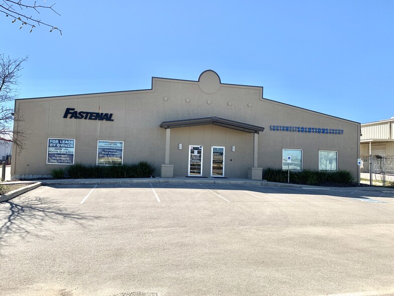 More Photos Of 15002 Tradesman, San Antonio Warehouse For Lease