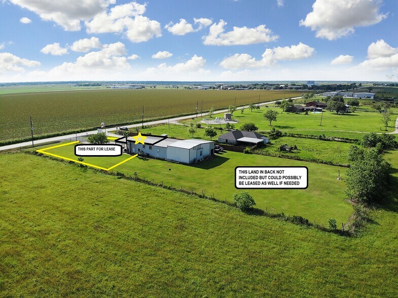 More Photos Of 15525B County Road 48, Rosharon Warehouse For Lease