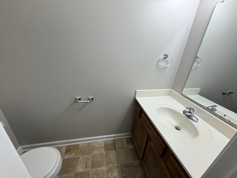 More Photos Of 1310 14th Street Dr NE, Hickory Multifamily For Sale
