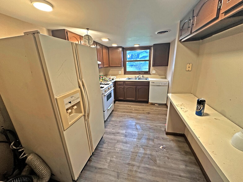 More Photos Of 5056 N Pawnee Trl, La Porte Apartments For Sale