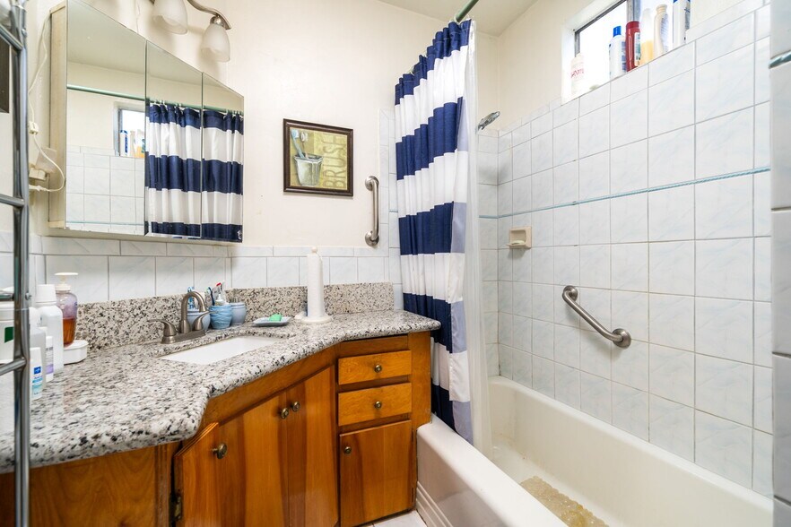 More Photos Of 5415 Pickford St, Los Angeles Apartments For Sale