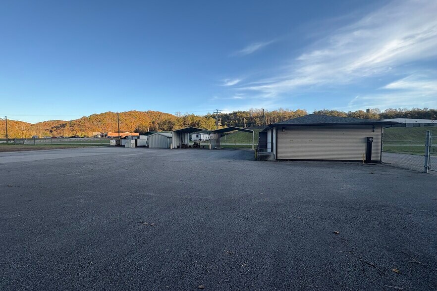 More Photos Of 1255 Lakeside Dr, Jackson Warehouse For Sale