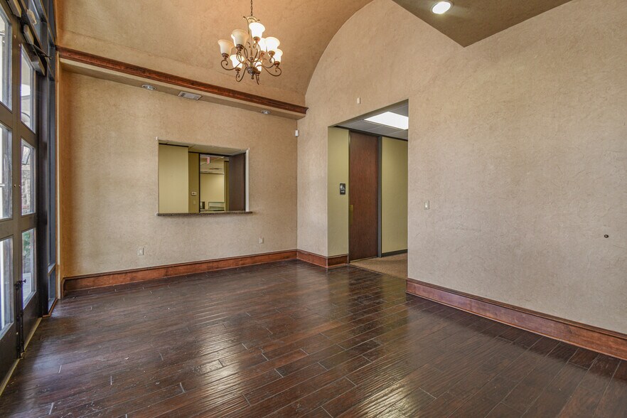 More Photos Of 821 Crossbridge Dr, Spring Office For Sale