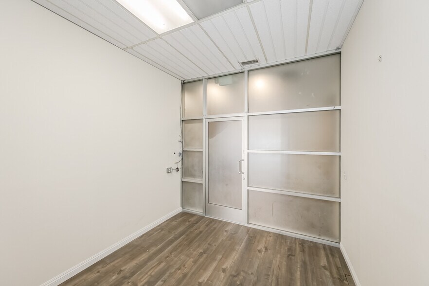 More Photos Of 9560 Las Tunas Dr, Temple City General Retail For Lease