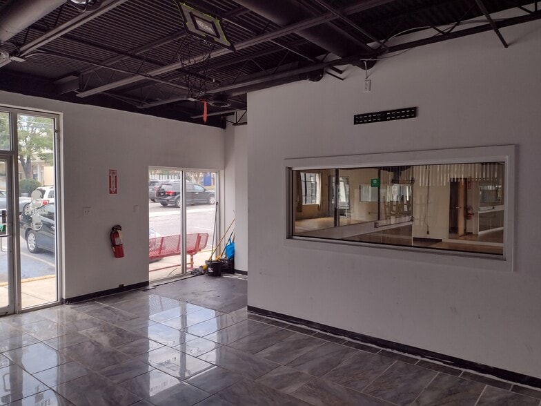 More Photos Of 728 Monroe Dr NE, Atlanta Storefront Retail Office For Lease