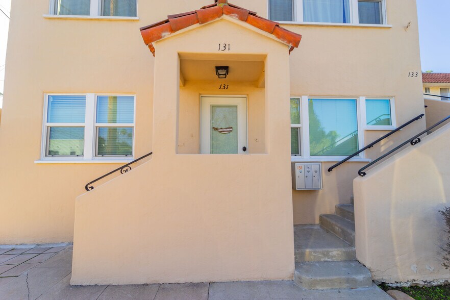 More Photos Of 4095 Front St, San Diego Apartments For Sale