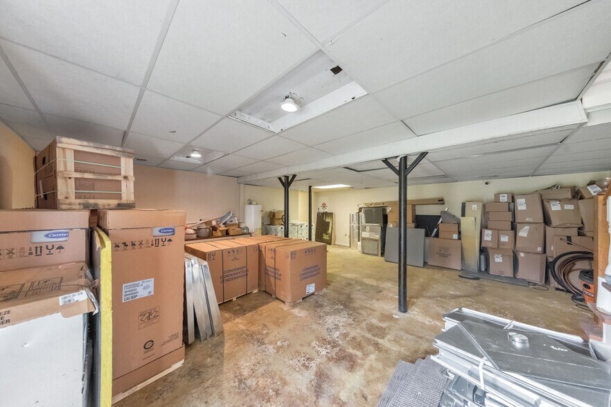 More Photos Of 3289 Powder Springs Rd, Powder Springs Warehouse For Lease