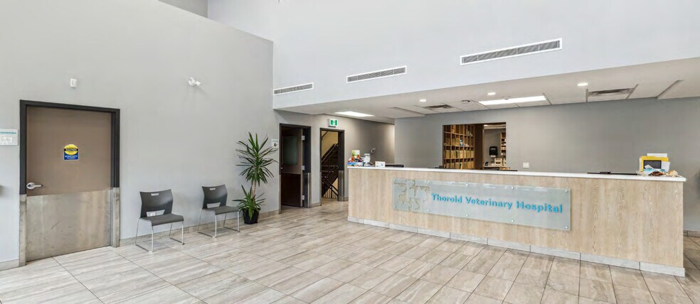 More Photos Of 4 Pine St N, Thorold Veterinarian Kennel For Sale