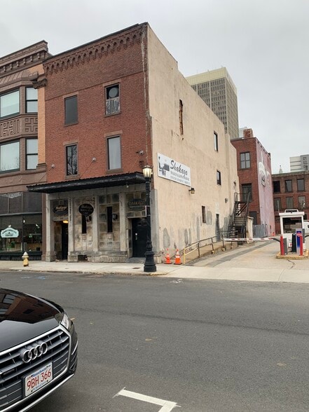 More Photos Of 21 Hampden St, Springfield General Retail For Sale